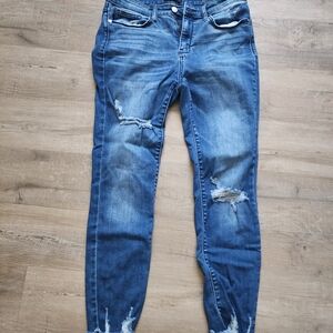 Judy Blue Distressed Skinny Jeans in Classic Blue